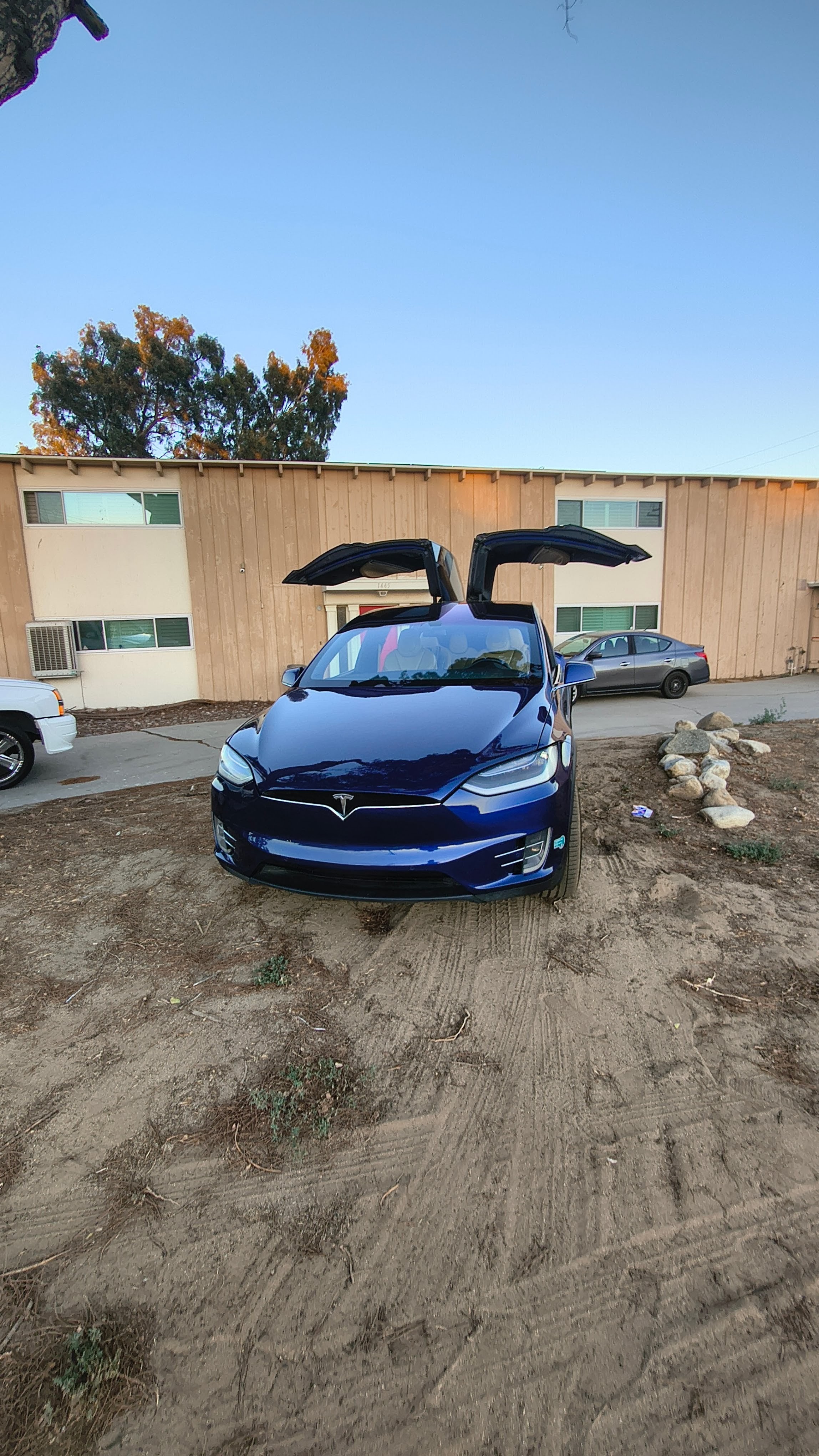 Used 2016 Tesla Model X 90D AWD/4WD image 2