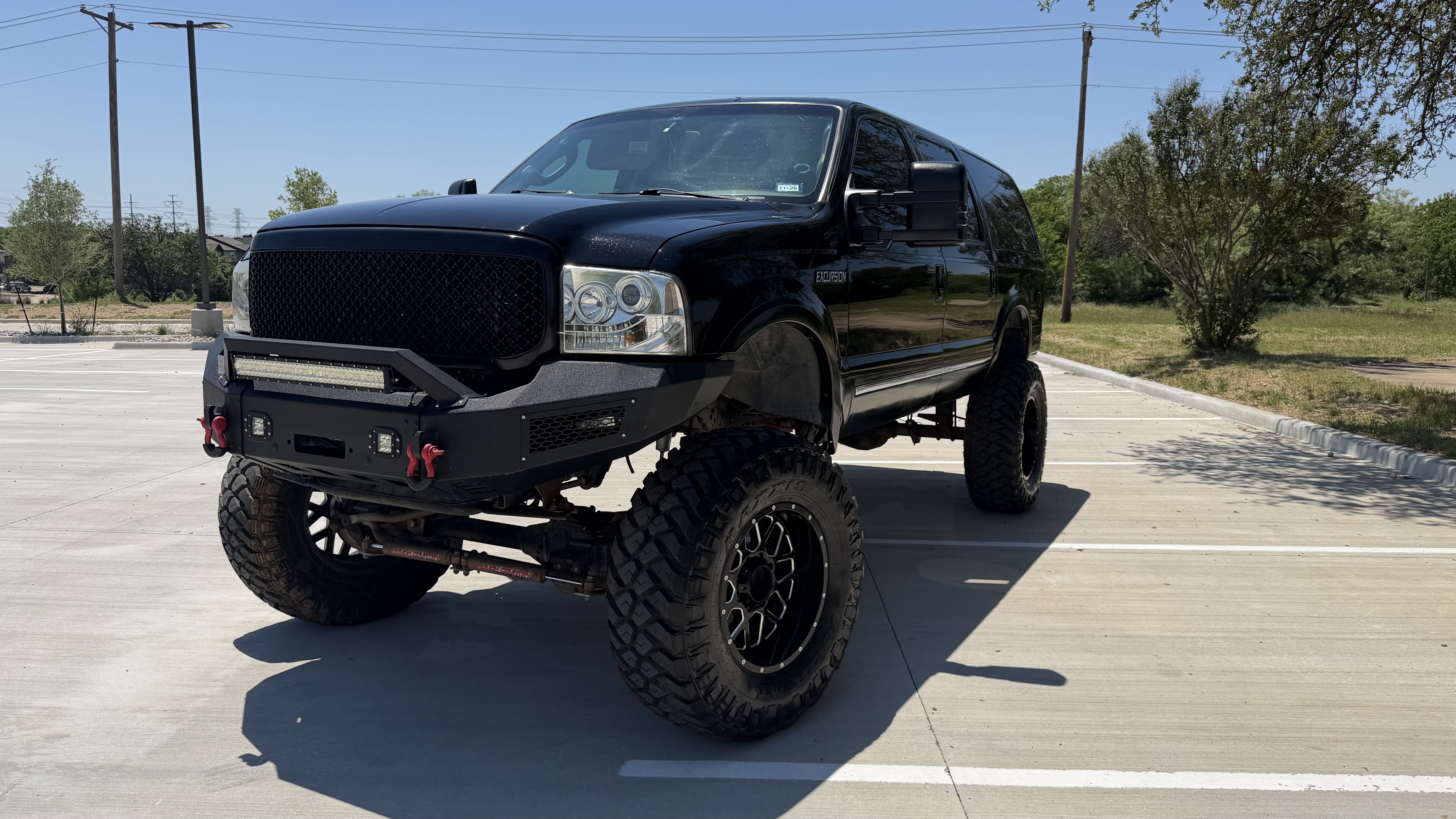 Used 2004 Ford Excursion Limited AWD/4WD image 1