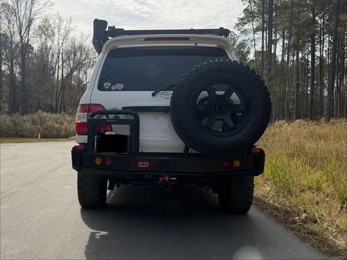 Used 2006 Toyota Land Cruiser image 16