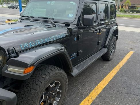 Used 2023 Jeep Wrangler Unlimited Rubicon 4xe w/ Cold Weather Group AWD/4WD image 4