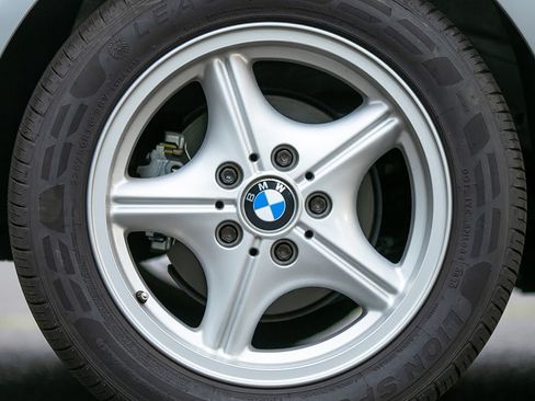 Used 1996 BMW Z3 1.9 image 2