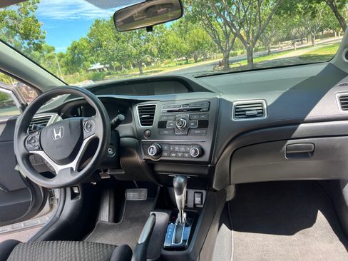 Used 2014 Honda Civic LX image 8