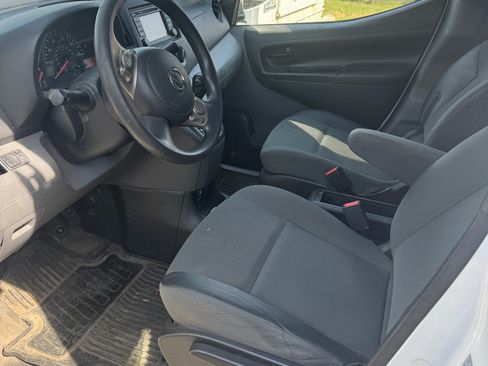 Used 2017 Nissan NV200 SV w/ Technology Package image 8