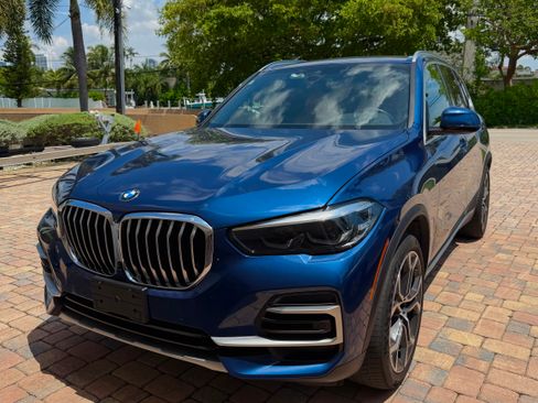 Used 2022 BMW X5 xDrive40i AWD/4WD image 1