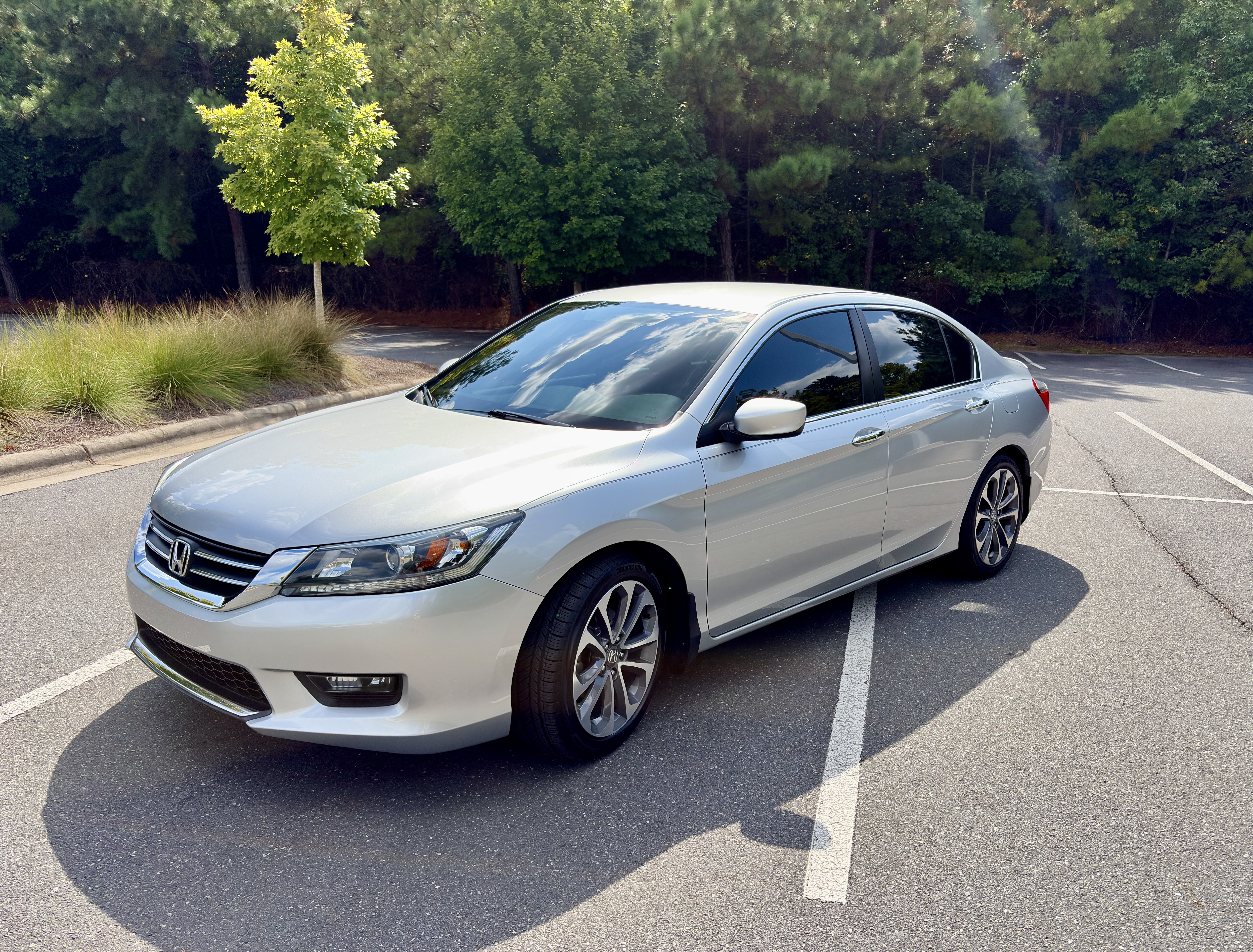 Used 2015 Honda Accord Sport image 2