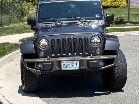 Used 2016 Jeep Wrangler Unlimited Sahara AWD/4WD image 9