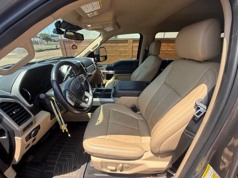 Used 2021 Ford F250 Lariat w/ Lariat Ultimate Package AWD/4WD image 6