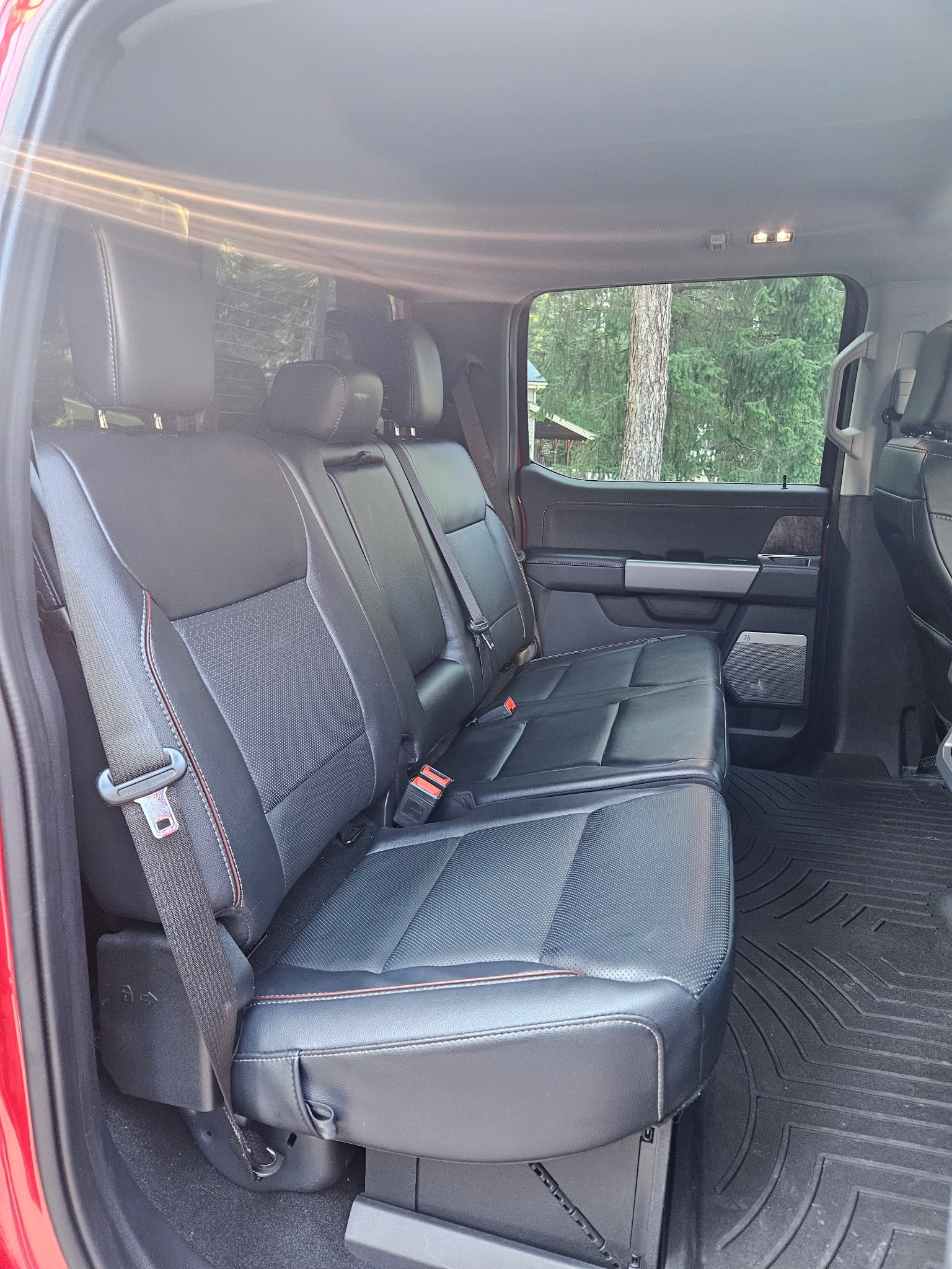 Used 2024 Ford F350 Lariat AWD/4WD image 15