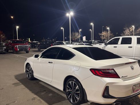 Used 2017 Honda Accord EX-L image 2