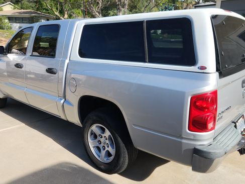 Used 2006 Dodge Dakota SLT image 8
