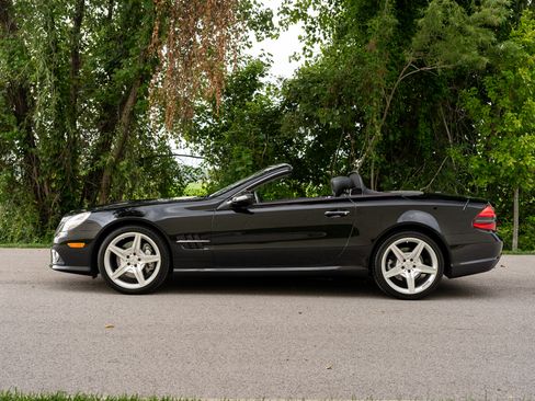 Used 2009 Mercedes-Benz SL 550 image 6