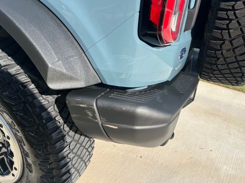 Used 2022 Ford Bronco Badlands image 10