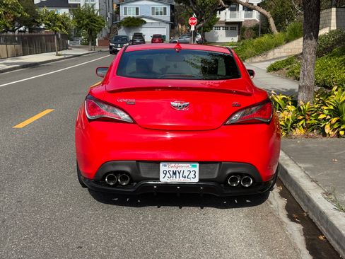 Used 2015 Hyundai Genesis 3.8 RWD image 5