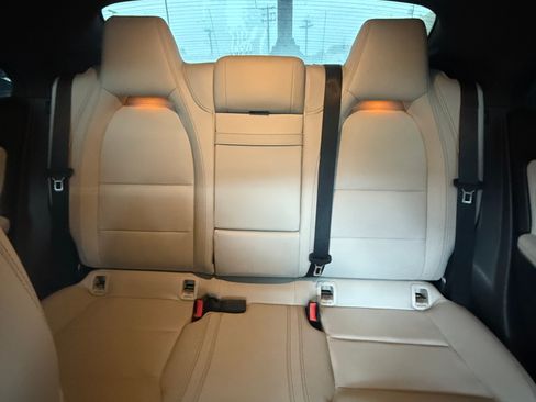 Used 2018 Mercedes-Benz CLA 250 image 13