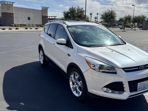 Used 2014 Ford Escape Titanium w/ Equipment Group 401A AWD/4WD image 4