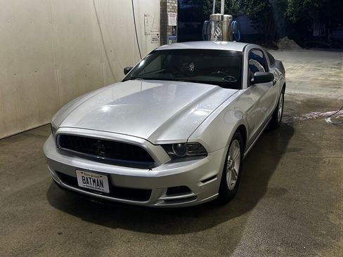 Used 2014 Ford Mustang Coupe w/ Equipment Group 102A RWD image 5