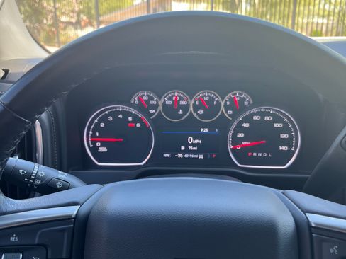 Used 2022 Chevrolet Silverado 1500 LT Trail Boss w/ Safety Package AWD/4WD image 16