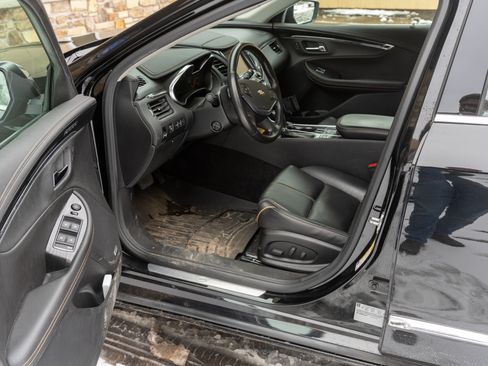 Used 2016 Chevrolet Impala LTZ w/ Enhanced Convenience Package image 10