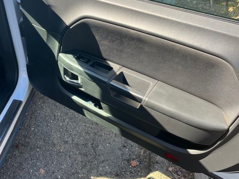 Used 2012 Dodge Challenger SXT image 16