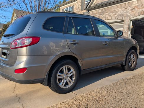 Used 2012 Hyundai Santa Fe GLS image 6
