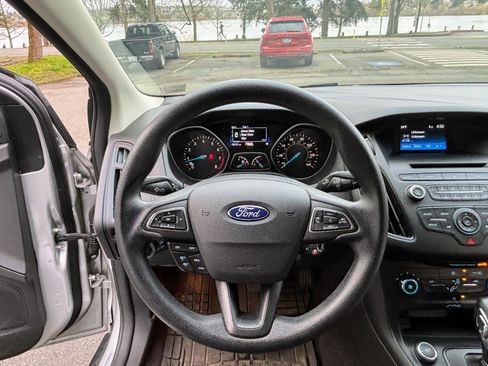Used 2017 Ford Focus SE image 13