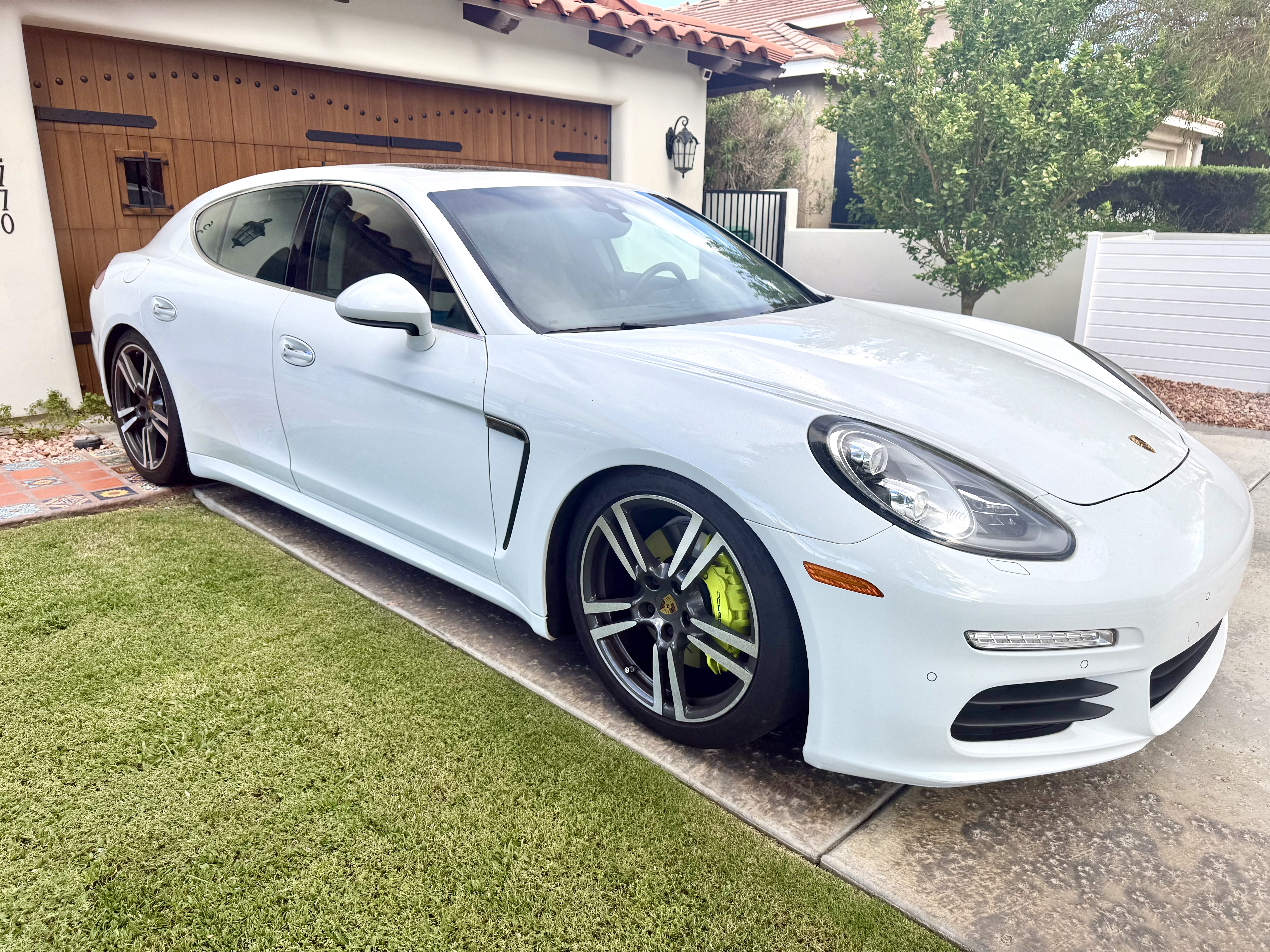 Used 2014 Porsche Panamera S RWD image 10