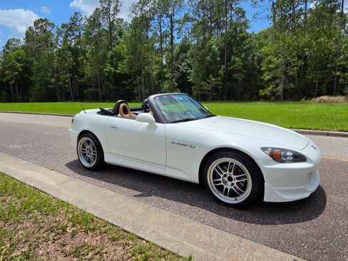 Used 2004 Honda S2000 image 8