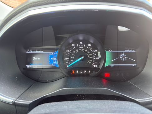 Used 2016 Ford Edge Titanium w/ Technology Package image 10