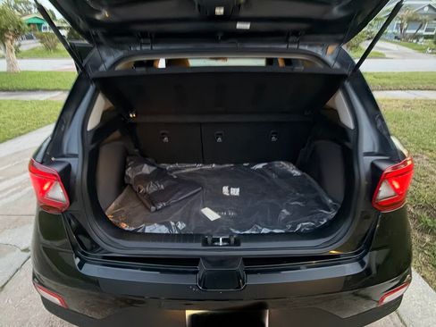 Used 2023 Hyundai Venue SEL image 8