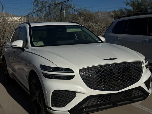 Used 2022 Genesis GV70 3.5T Sport w/ Sport Prestige Package image 9