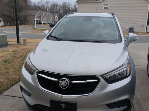 Used 2017 Buick Encore Preferred image 1