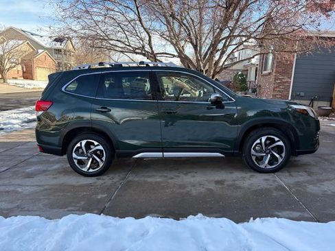 Used 2023 Subaru Forester Touring image 2