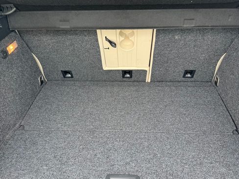 Used 2016 Volkswagen Tiguan SEL FWD image 10
