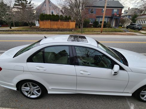 Used 2014 Mercedes-Benz C 300 4MATIC Sedan image 2