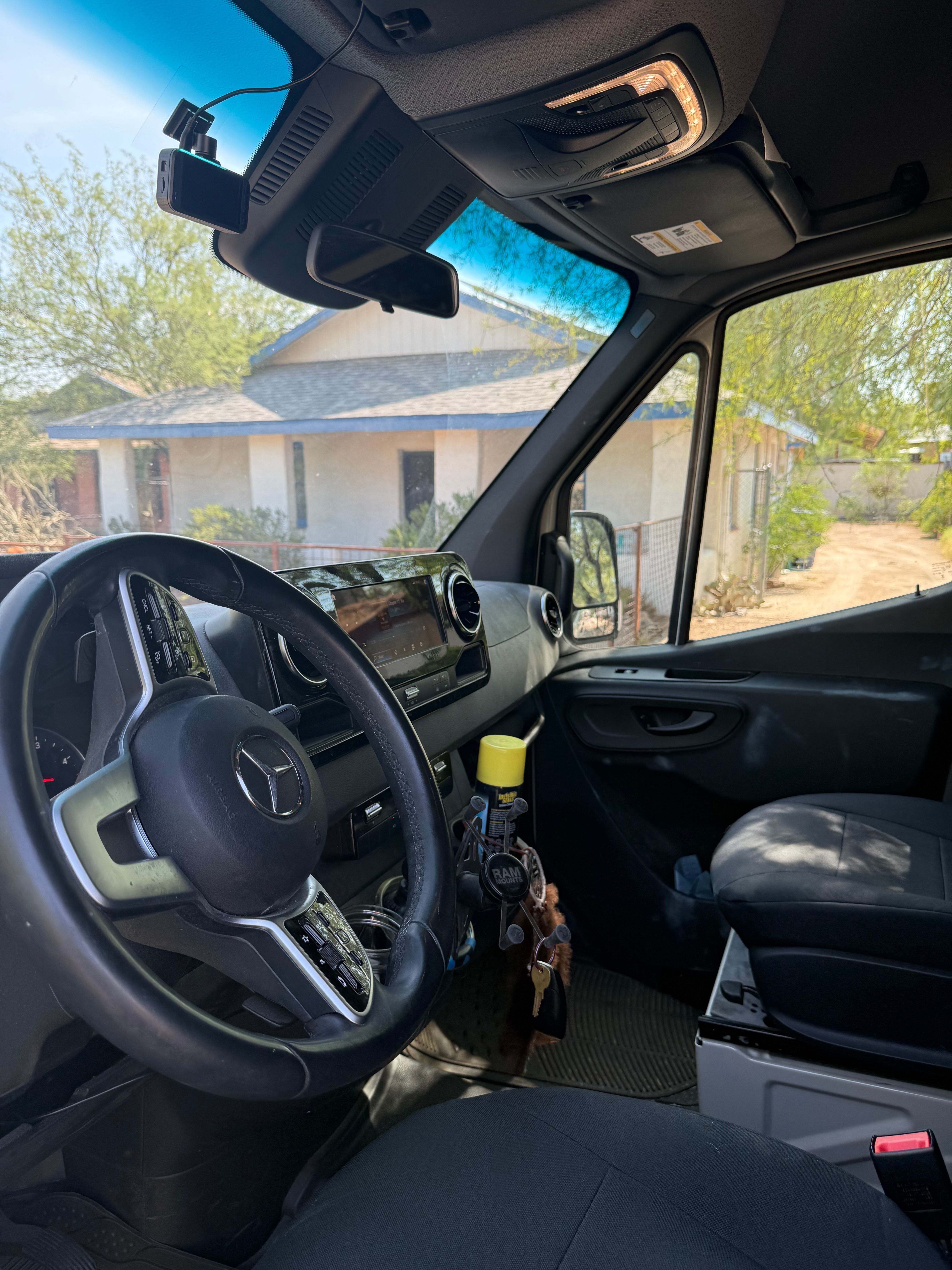 Used 2024 Mercedes-Benz Sprinter 2500 image 2