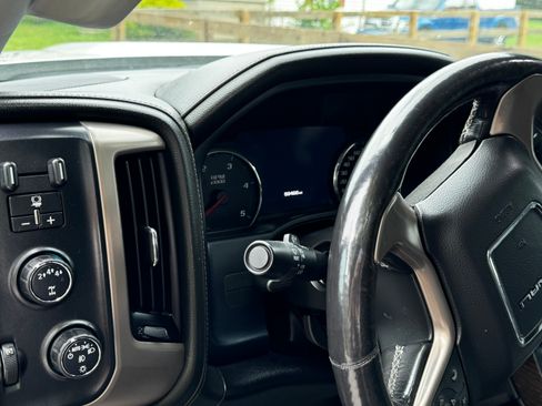 Used 2018 GMC Sierra 3500 Denali image 5