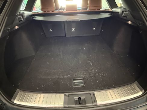 Used 2025 Toyota Crown Signia Limited Hybrid Sport Utility 4 image 13