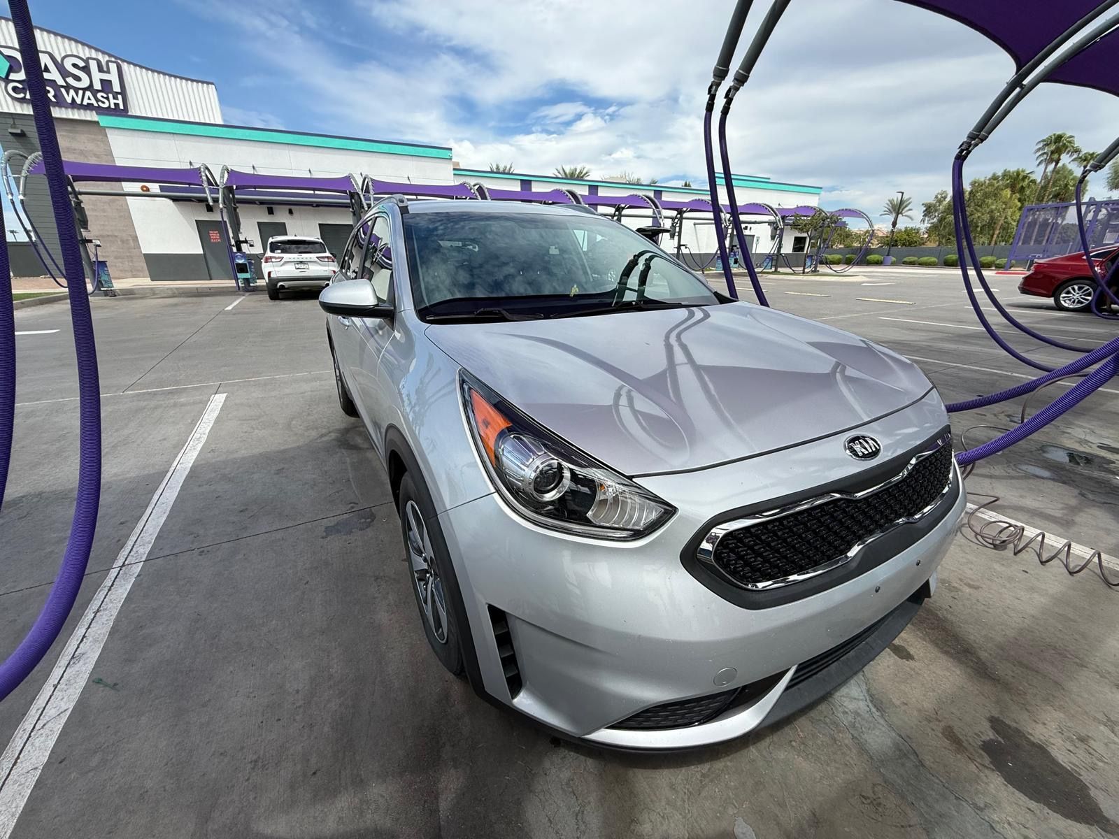 Used 2019 Kia Niro LX FWD image 1