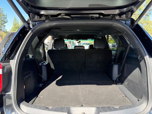 Used 2016 Ford Explorer Limited w/ Equipment Group 301A image 12