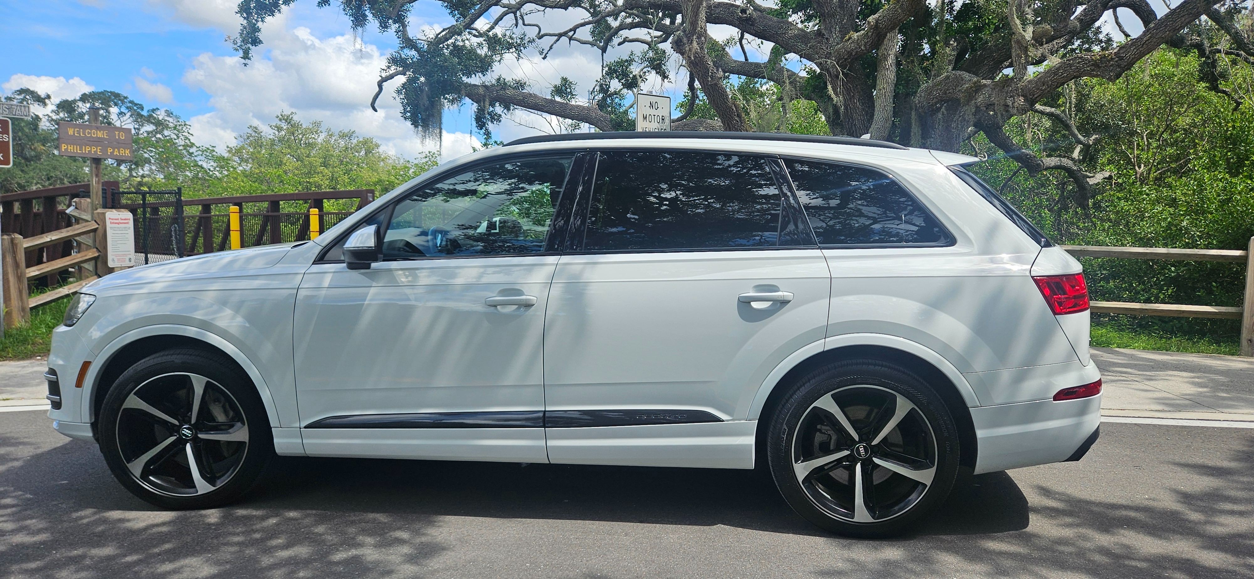 Used 2019 Audi Q7 3.0T Premium Plus w/ Premium Plus Package AWD/4WD image 1