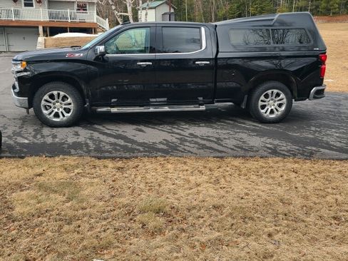 Used 2024 Chevrolet Silverado 1500 LTZ w/ LTZ Premium Package image 6
