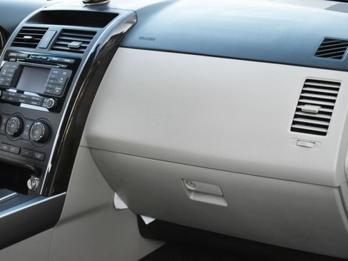 Used 2010 MAZDA CX-9 Grand Touring w/ Moonroof & Bose Audio Pkg image 19