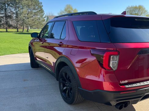 Used 2020 Ford Explorer ST w/ ST Street Pack AWD/4WD image 11