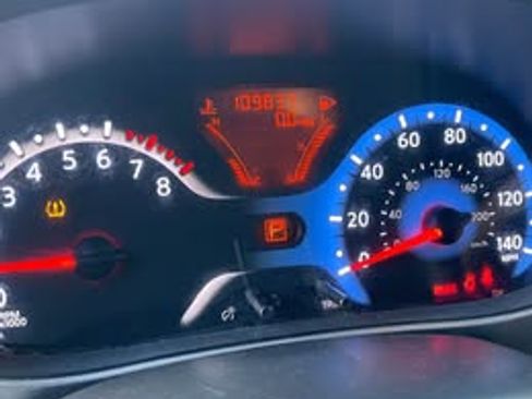 Used 2011 Nissan Cube 1.8 S w/ Interior Illumination Pkg image 11