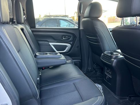 Used 2017 Nissan Titan PRO-4X AWD/4WD image 7