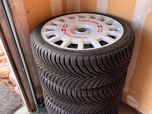 Used 2011 Volkswagen Golf 2-Door image 14