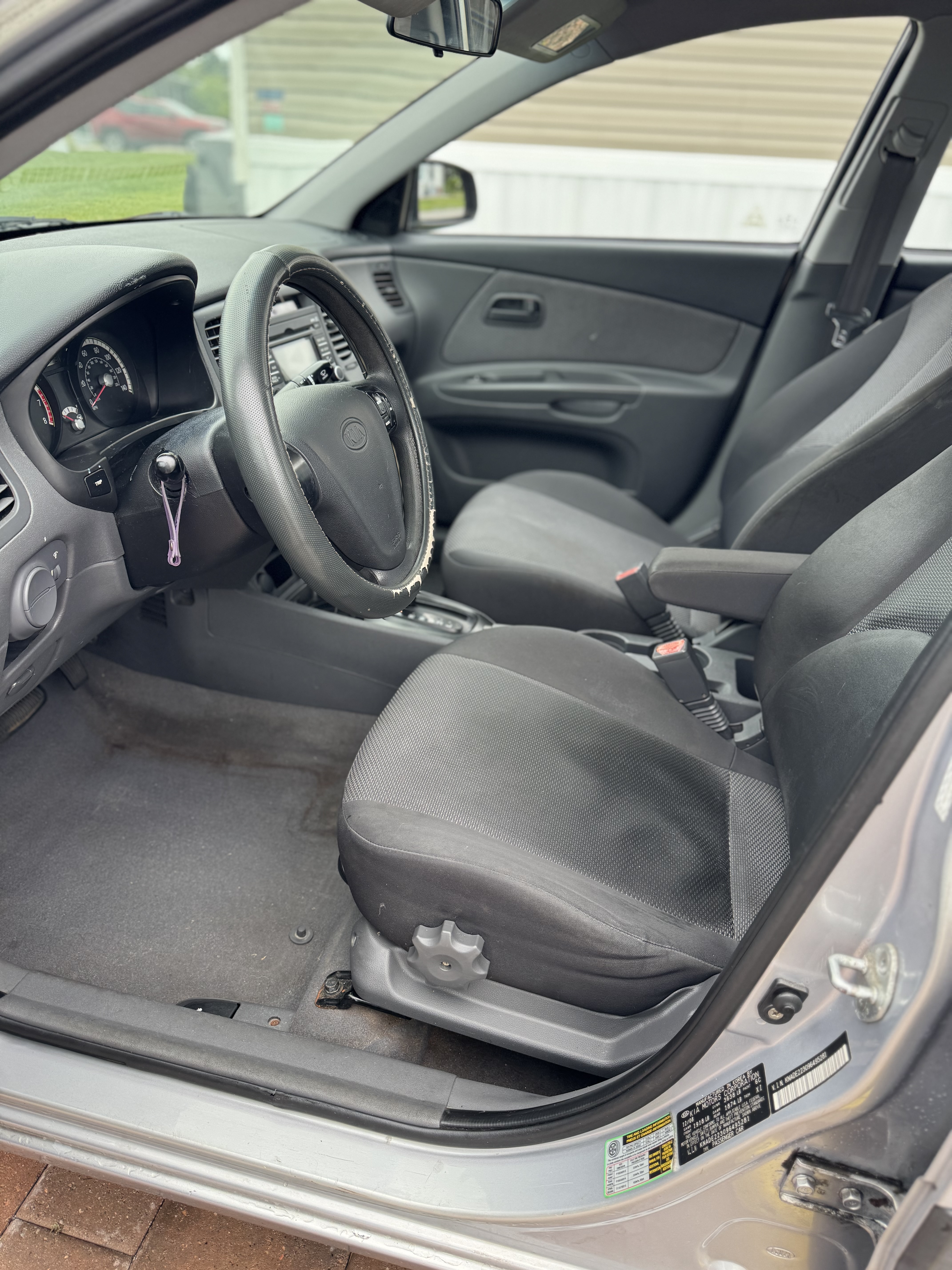Used 2009 Kia Rio LX w/ PWR Pkg FWD image 9
