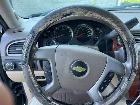 Used 2013 Chevrolet Silverado 1500 LTZ w/ LTZ Plus Package AWD/4WD image 9