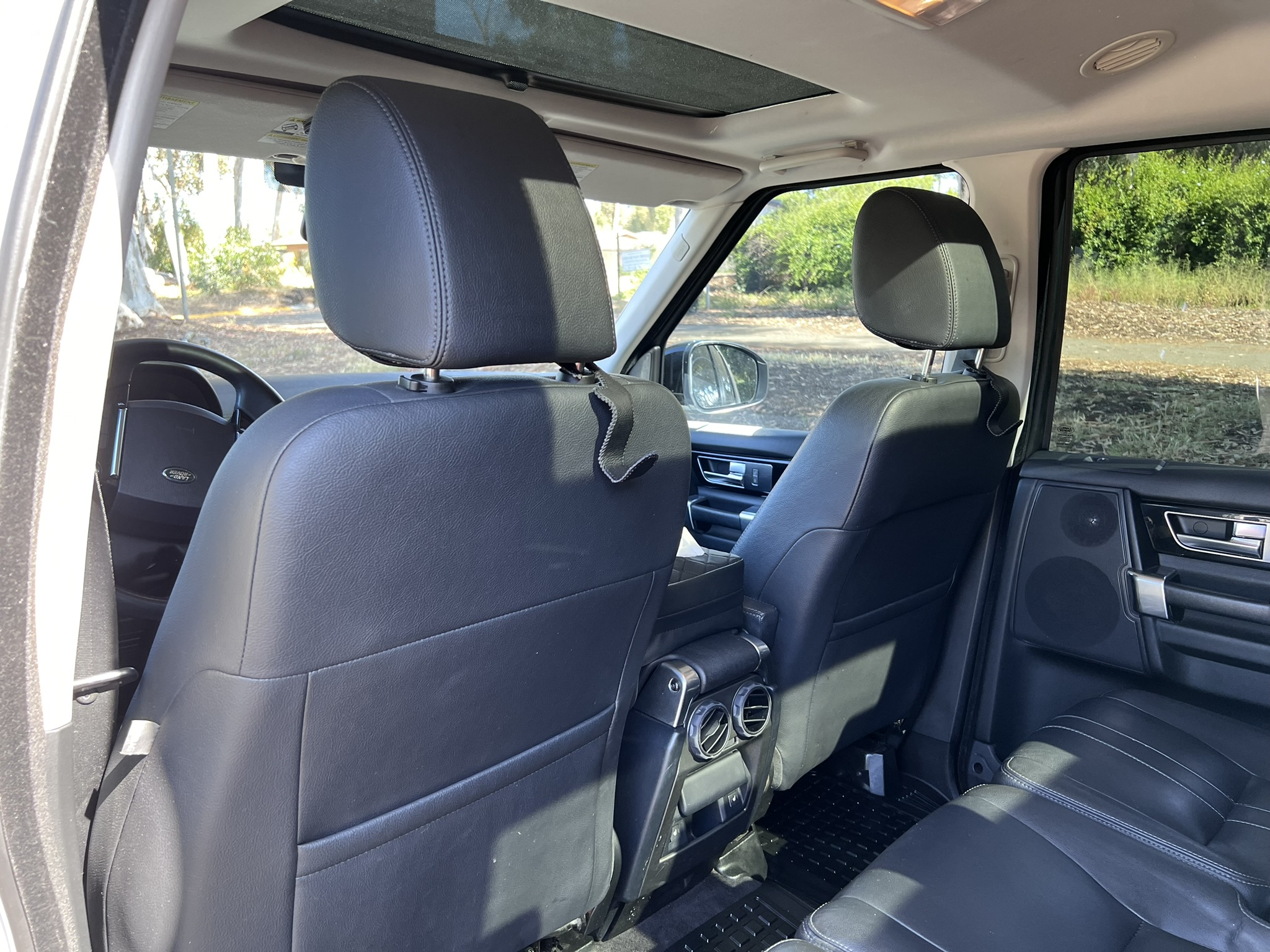 Used 2016 Land Rover LR4 HSE Silver Edition AWD/4WD image 19