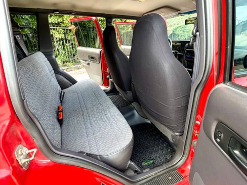 Used 2001 Jeep Cherokee Sport image 16